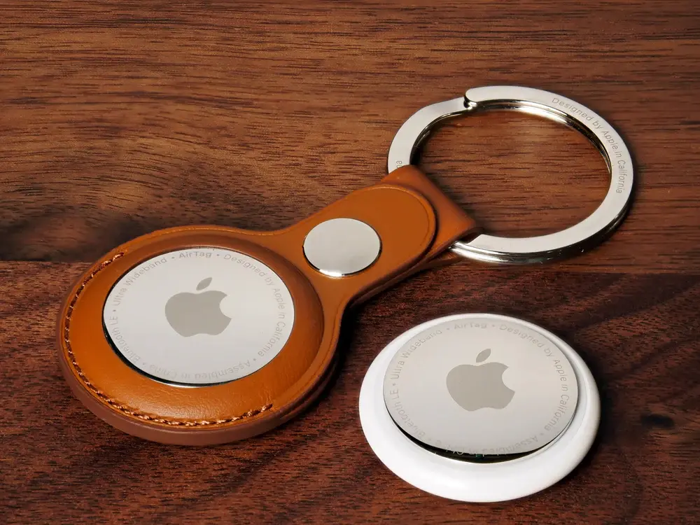 how-long-does-apple-airtag-battery-last.webp